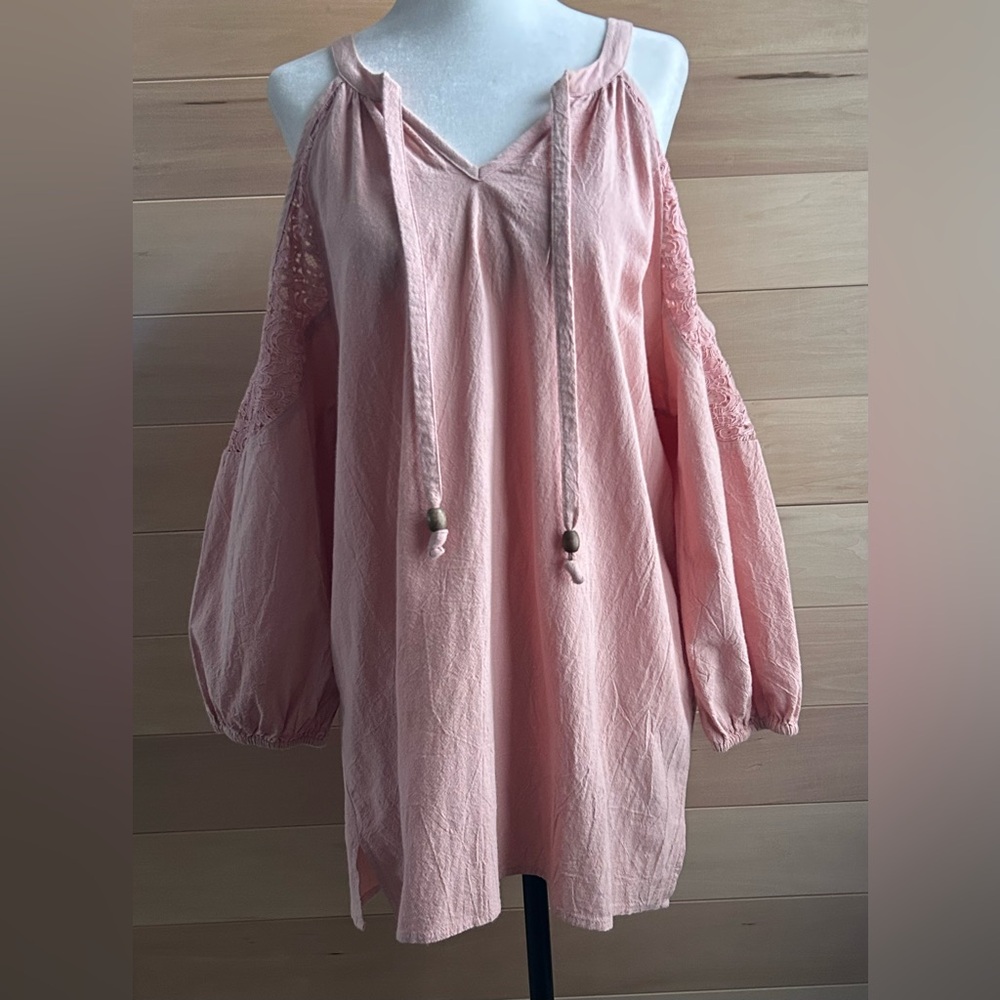 Simply Noelle Dusty Blush Cold-Shoulder Peasant Tunic Size L/XL boho-style lace